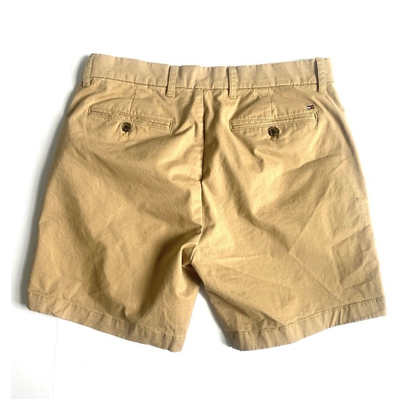 Tommy Hilfiger Men's Shorts size 31 Khaki Pockets - Picture 2 of 4